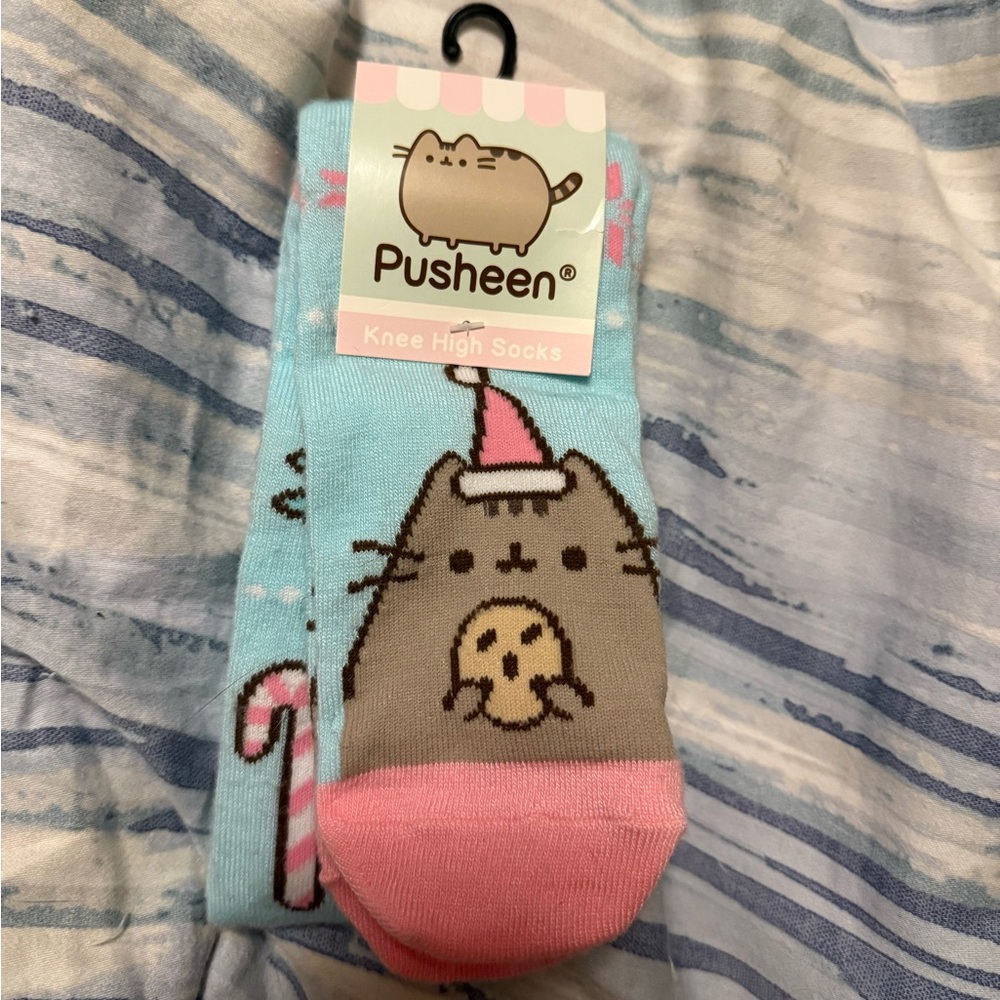 Pusheen Knee High Christmas Winter Holiday Socks NWT